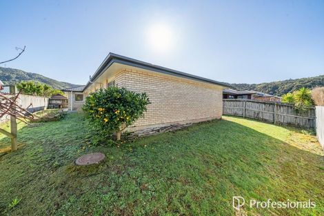 Photo of property in 21 Sun Valley Grove, Wainuiomata, Lower Hutt, 5014