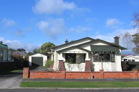Photo of property in 27 Miro Street, Takaro, Palmerston North, 4410