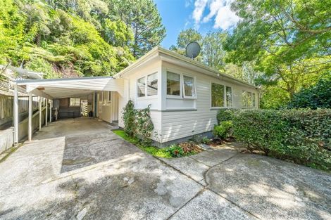 Photo of property in 96 Pinehaven Road, Pinehaven, Upper Hutt, 5019