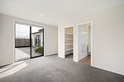 Photo of property in 22 Deans Place, Amberley, 7410