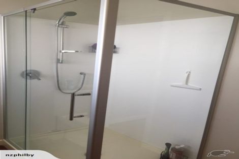 Photo of property in 1/1 Sylvan Park Avenue, Milford, Auckland, 0620