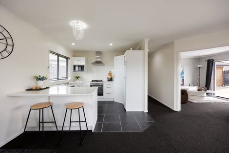 Photo of property in 1 Glyll Close, Flagstaff, Hamilton, 3210