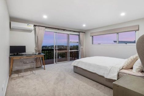 Photo of property in 254 Glamorgan Drive, Northcross, Auckland, 0630