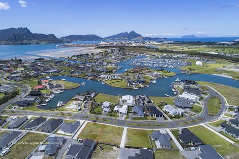 Photo of property in 16 Waitemata Drive, One Tree Point, 0118