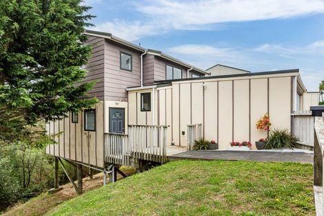 Photo of property in 16 Morere Street, Titahi Bay, Porirua, 5022
