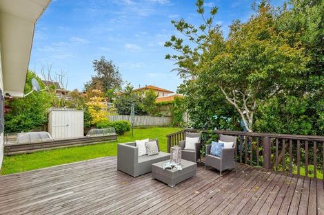 Photo of property in 116 Whangaparaoa Road, Red Beach, 0932