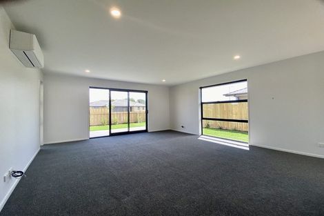 Photo of property in 8 Saddlers Lane, Yaldhurst, Christchurch, 8042