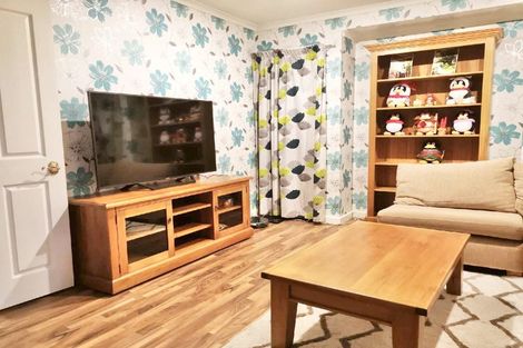 Photo of property in 13 Trossach Place, Wattle Downs, Auckland, 2103