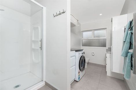 Photo of property in 25 Tiroroa Avenue, Te Atatu South, Auckland, 0610