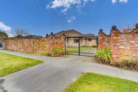 Photo of property in 131 Memorial Avenue, Burnside, Christchurch, 8053