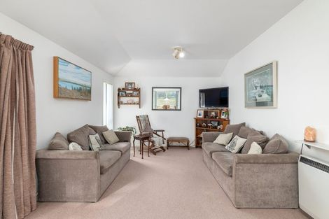 Photo of property in 23 Briarmont Street, Avondale, Christchurch, 8061
