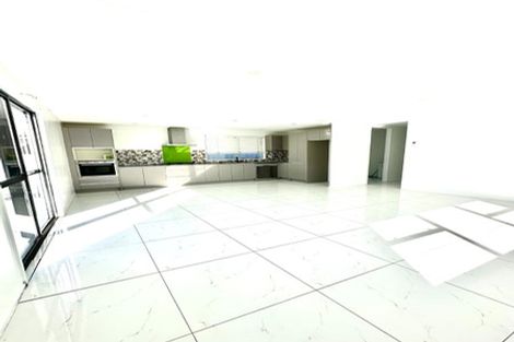 Photo of property in 2/18 Kennington Drive, Clendon Park, Auckland, 2103