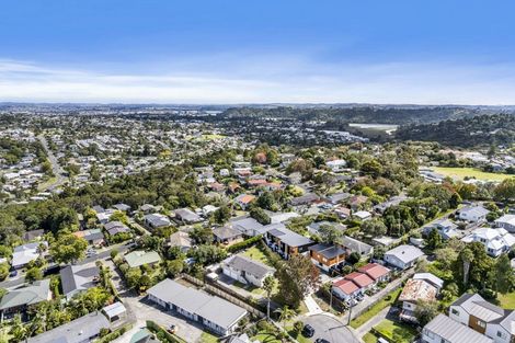 Photo of property in 32 Windy Ridge Road, Glenfield, Auckland, 0629