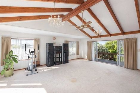 Photo of property in 94 Crawford Avenue, Mangere Bridge, Auckland, 2022