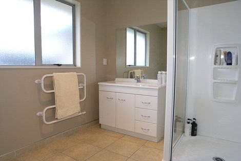 Photo of property in 7 Jasper Place, Northwood, Christchurch, 8051