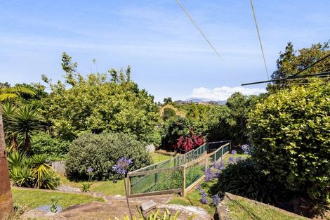 Photo of property in 77 Omata Road, Marfell, New Plymouth, 4310