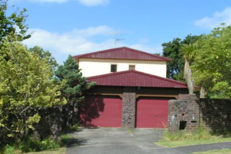 Photo of property in 3 Paruru Avenue, Northcote, Auckland, 0627