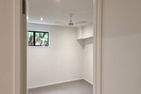 Photo of property in 23 Rogers Avenue, Eastern Beach, Auckland, 2012