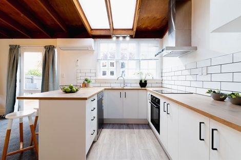 Photo of property in 25 Bathgate Street, South Dunedin, Dunedin, 9012