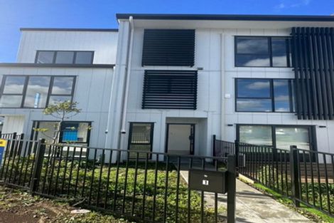 Photo of property in 1 Dotterel Place, Westgate, Auckland, 0614