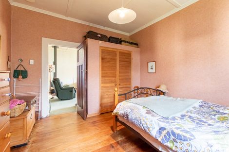 Photo of property in 4 Trafalgar Street, Dannevirke, 4930