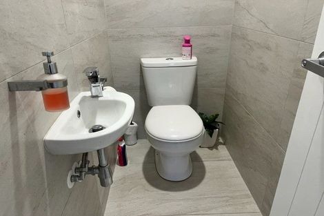 Photo of property in 13 Tranquility Rise, Mellons Bay, Auckland, 2014