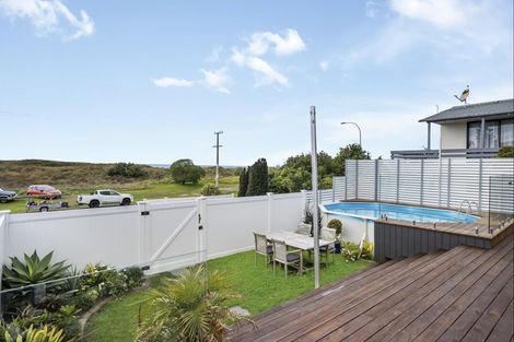 Photo of property in 996 Papamoa Beach Road, Papamoa Beach, Papamoa, 3118