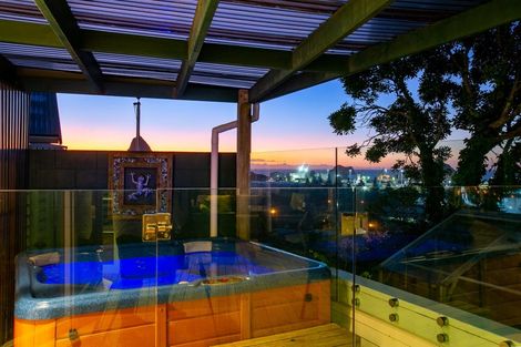 Photo of property in 27a Bayly Road, Moturoa, New Plymouth, 4310