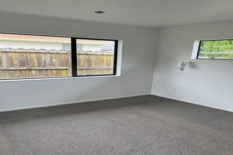 Photo of property in 51 Carisbrook Crescent, Papakura, 2110