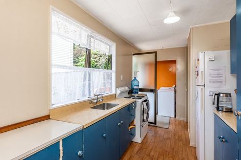 Photo of property in 12 Moa Road, Raumati Beach, Paraparaumu, 5032