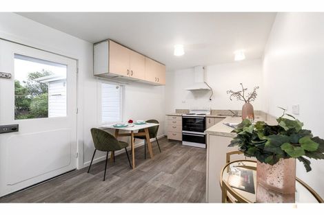 Photo of property in 92-98 High Street, Waimate, 7924