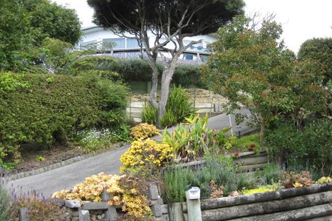 Photo of property in 49 The Terrace, Herald Island, Auckland, 0618