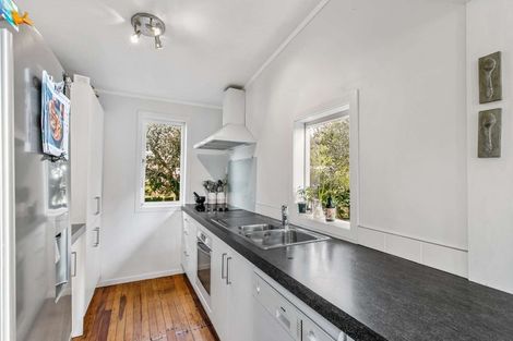 Photo of property in 170 Old Farm Road, Hamilton East, Hamilton, 3216