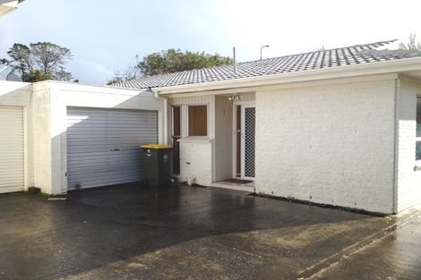 Photo of property in 2/12 Clovelly Road, Bucklands Beach, Auckland, 2012