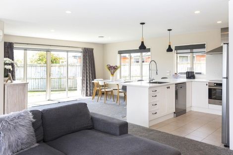 Photo of property in 6 Little Oaks Drive, Yaldhurst, Christchurch, 8042