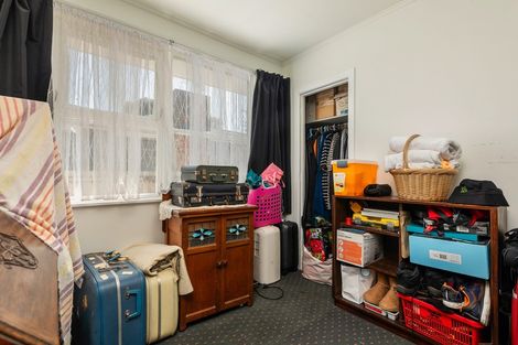 Photo of property in 44 Cobham Crescent, Kelston, Auckland, 0602