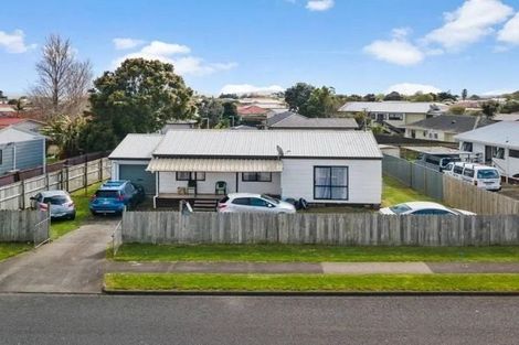Photo of property in 72 Maplesden Drive, Clendon Park, Auckland, 2103