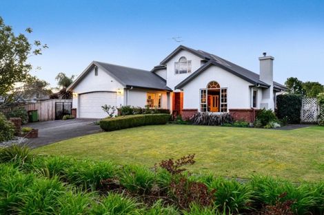 Photo of property in 2 Merivale Court, Rototuna, Hamilton, 3210