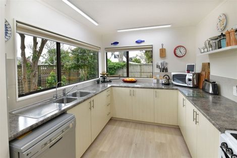 Photo of property in 15 Motuora Road, Manly, Whangaparaoa, 0930