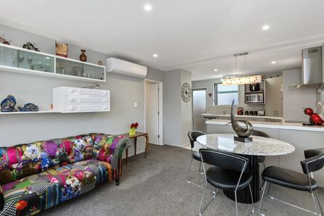 Photo of property in 6 Farnborough Street, Aranui, Christchurch, 8061