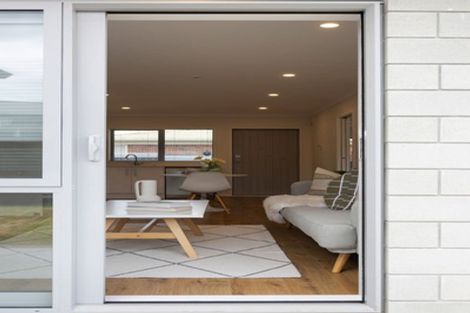 Photo of property in 2/7 Rutherford Street, Chedworth, Hamilton, 3210