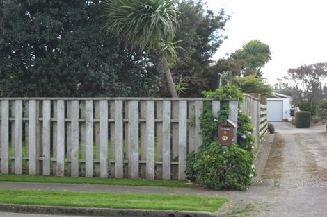 Photo of property in 8 Walker Crescent, Bulls, 4818