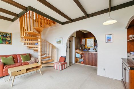 Photo of property in 140 The Esplanade, Houghton Bay, Wellington, 6023