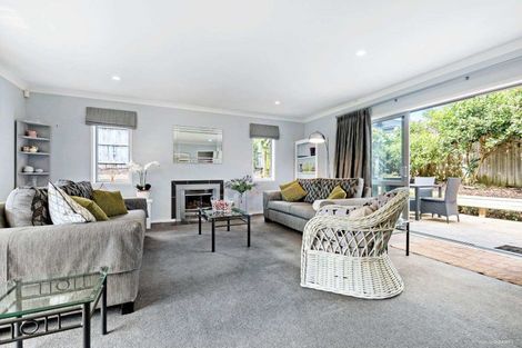 Photo of property in 7 Jomard Terrace, Northcross, Auckland, 0632