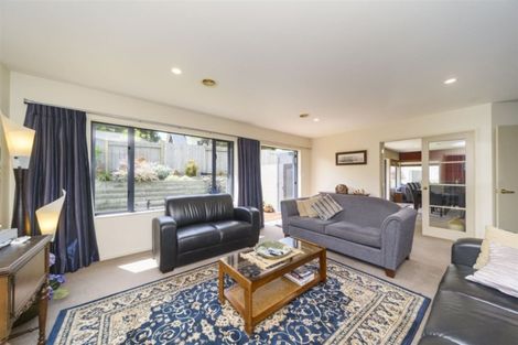 Photo of property in 11 Ruapehu Drive, Fitzherbert, Palmerston North, 4410
