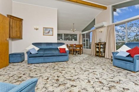 Photo of property in 36 Blakeborough Drive, Forrest Hill, Auckland, 0620