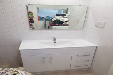 Photo of property in 35 Simon Ellice Drive, Bayview, Auckland, 0629