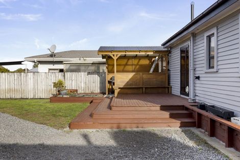 Photo of property in 112 Glover Road, Hawera, 4610