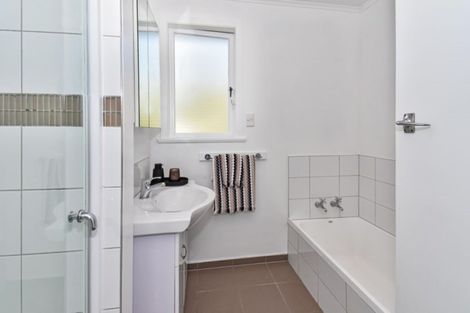 Photo of property in 28 Tampin Road, Hillpark, Auckland, 2102