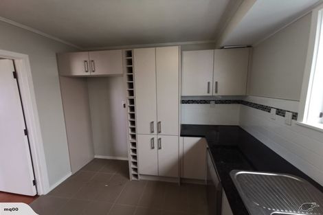 Photo of property in 320 Bucklands Beach Road, Bucklands Beach, Auckland, 2012